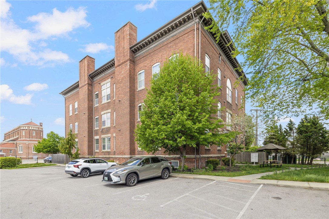 39 Webster Street, Unit 101 Pawtucket, RI 02860 - Photo 2 of 25 Gallery Image 2