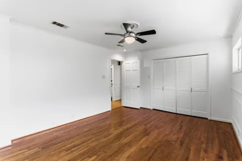 $715,000 | 531 Azaleadell Drive, Houston, TX 77018