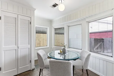 $715,000 | 531 Azaleadell Drive, Houston, TX 77018