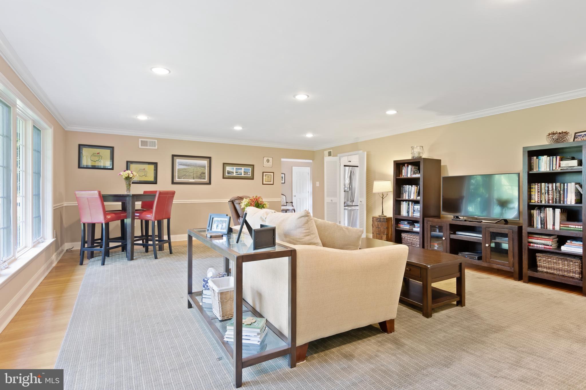 53 Briar Road Wayne, PA 19087 - Photo 5 of 22 Large Living Room