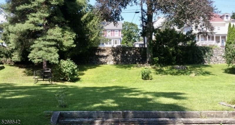 314 Cornelia Street, Unit 4 Boonton, NJ 07005 - Photo 31 of 32 a view of backyard with green space