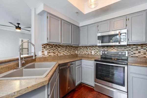 $315,000 | 750 East Northern Avenue, Unit 2030, Phoenix, AZ 85020