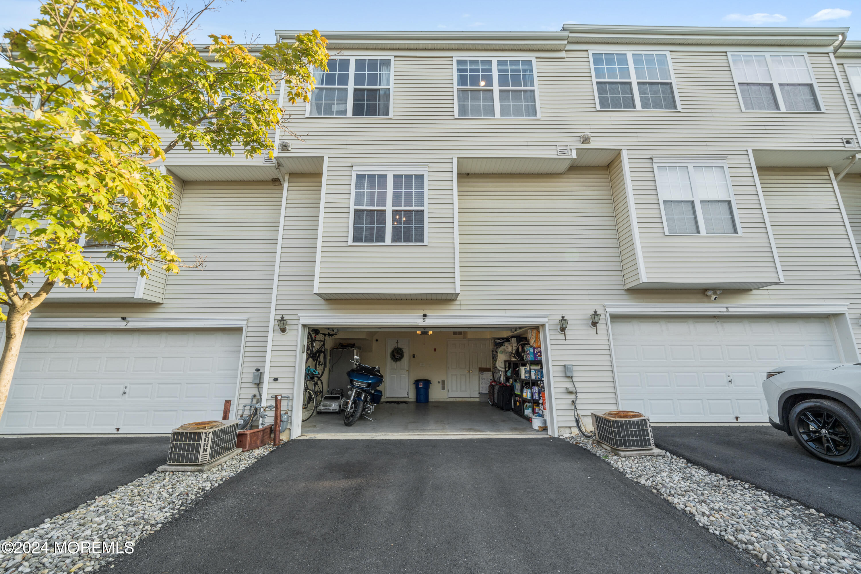 5 Kuczynski Drive, Unit 945 Parlin, NJ 08859 - Photo 40 of 62 a view of a car garage