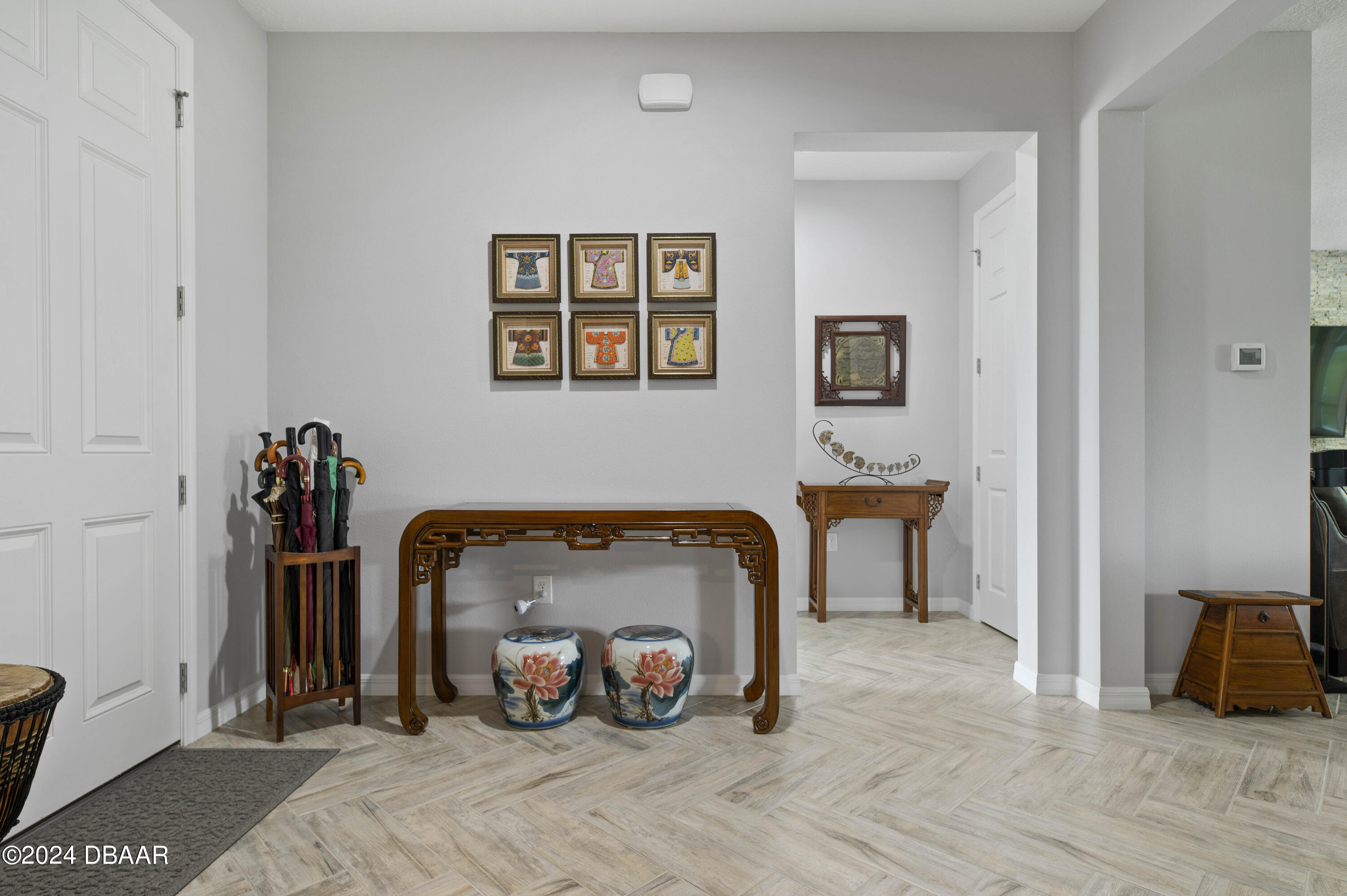 9794 Southwest 92 Street Ocala, FL 34481 - Photo 7 of 39 a view of a livingroom with furniture and a bed