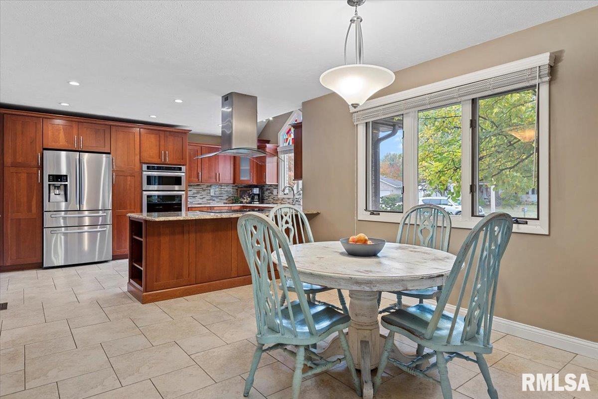 1828 Windycrest Drive Springfield, IL 62704 - Photo 12 of 47