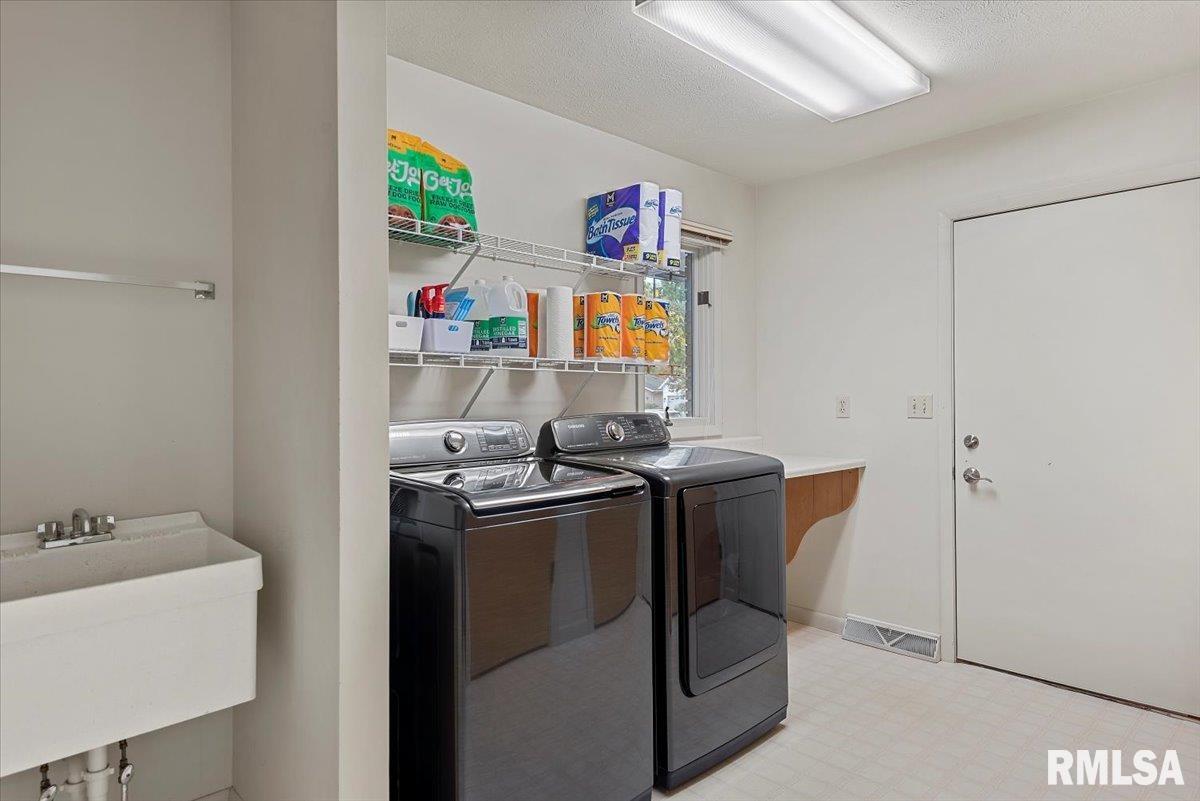 1828 Windycrest Drive Springfield, IL 62704 - Photo 25 of 47