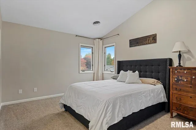 $369,900 | 1828 Windycrest Drive, Springfield, IL 62704