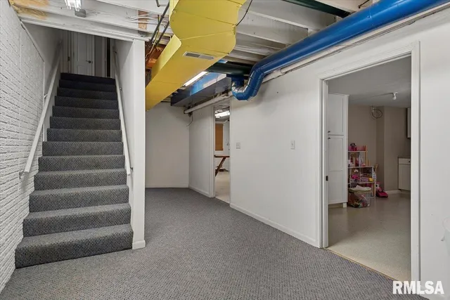 $369,900 | 1828 Windycrest Drive, Springfield, IL 62704