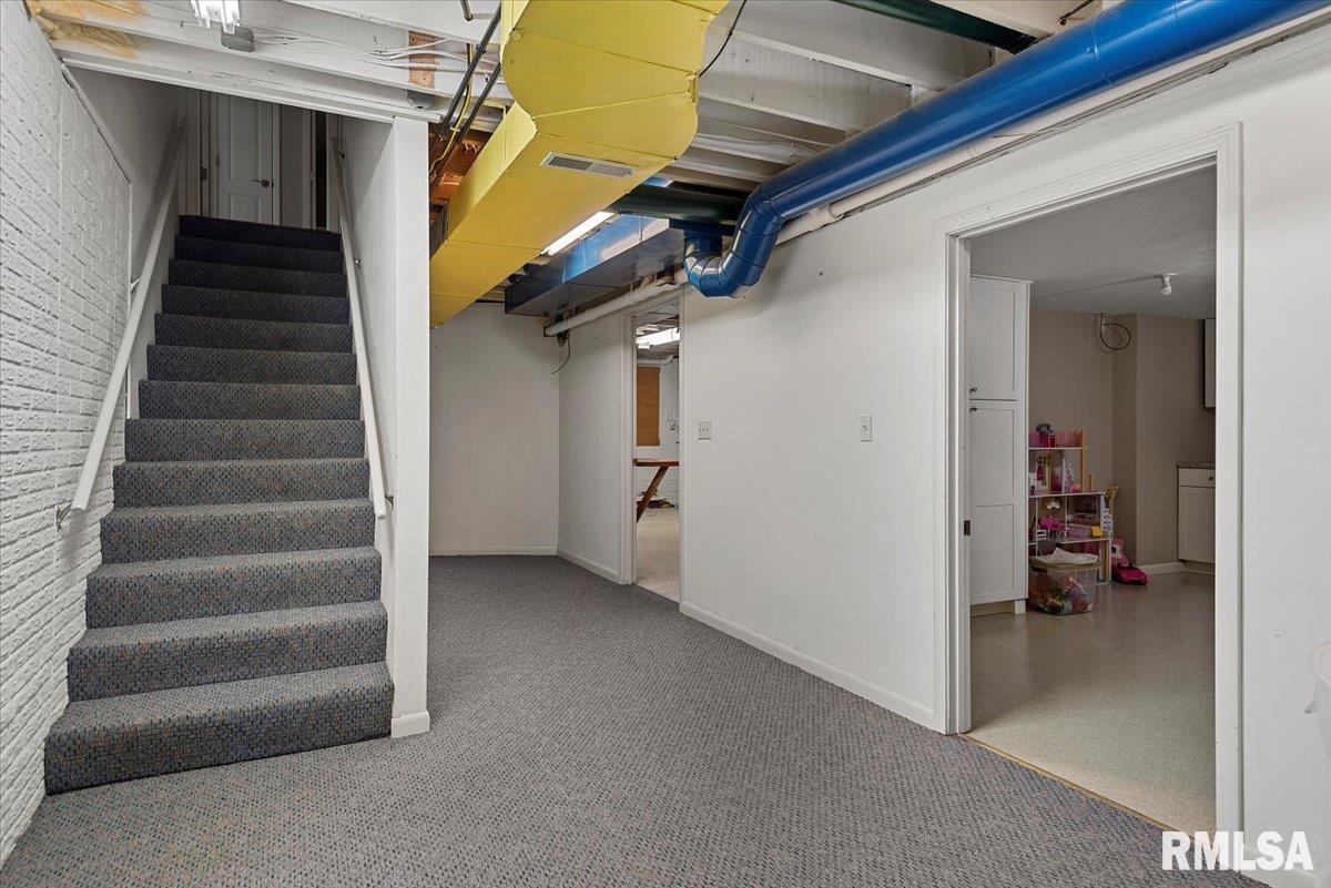 1828 Windycrest Drive Springfield, IL 62704 - Photo 40 of 47