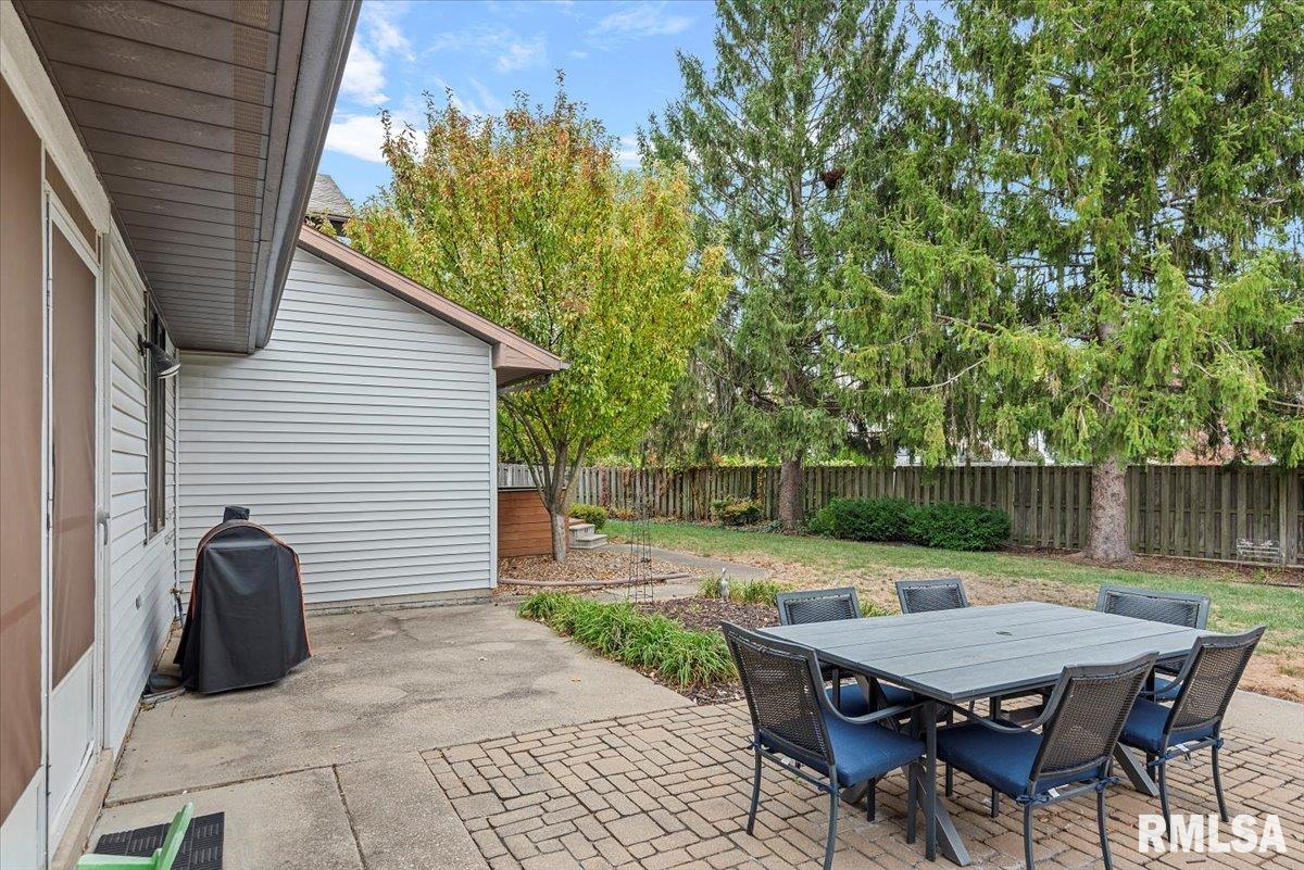 1828 Windycrest Drive Springfield, IL 62704 - Photo 45 of 47