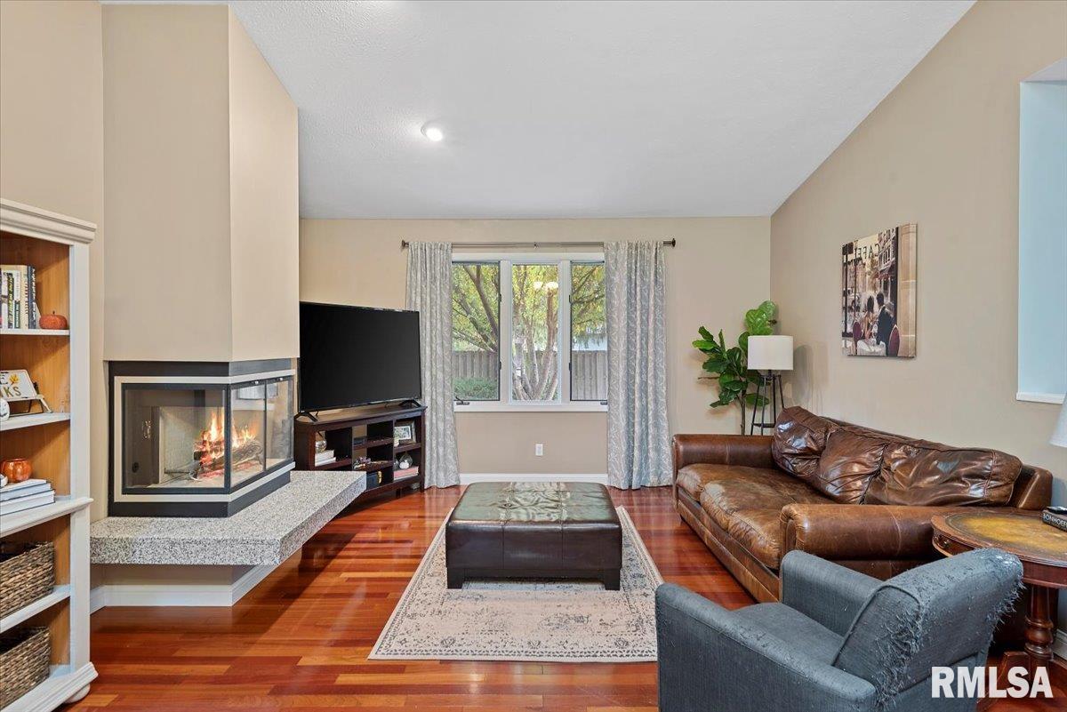 1828 Windycrest Drive Springfield, IL 62704 - Photo 5 of 47