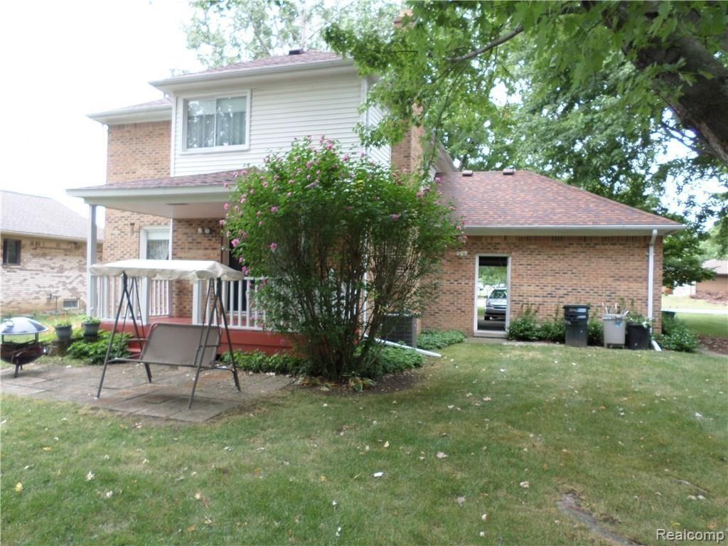 38146 Westchester Road Sterling Heights, MI 48310 - Photo 7 of 54 Back2.JPG