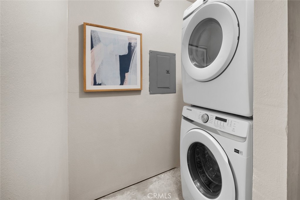 670 Chorro Street, Unit D San Luis Obispo, CA 93401 - Photo 35 of 40 a close up view of a washer and dryer