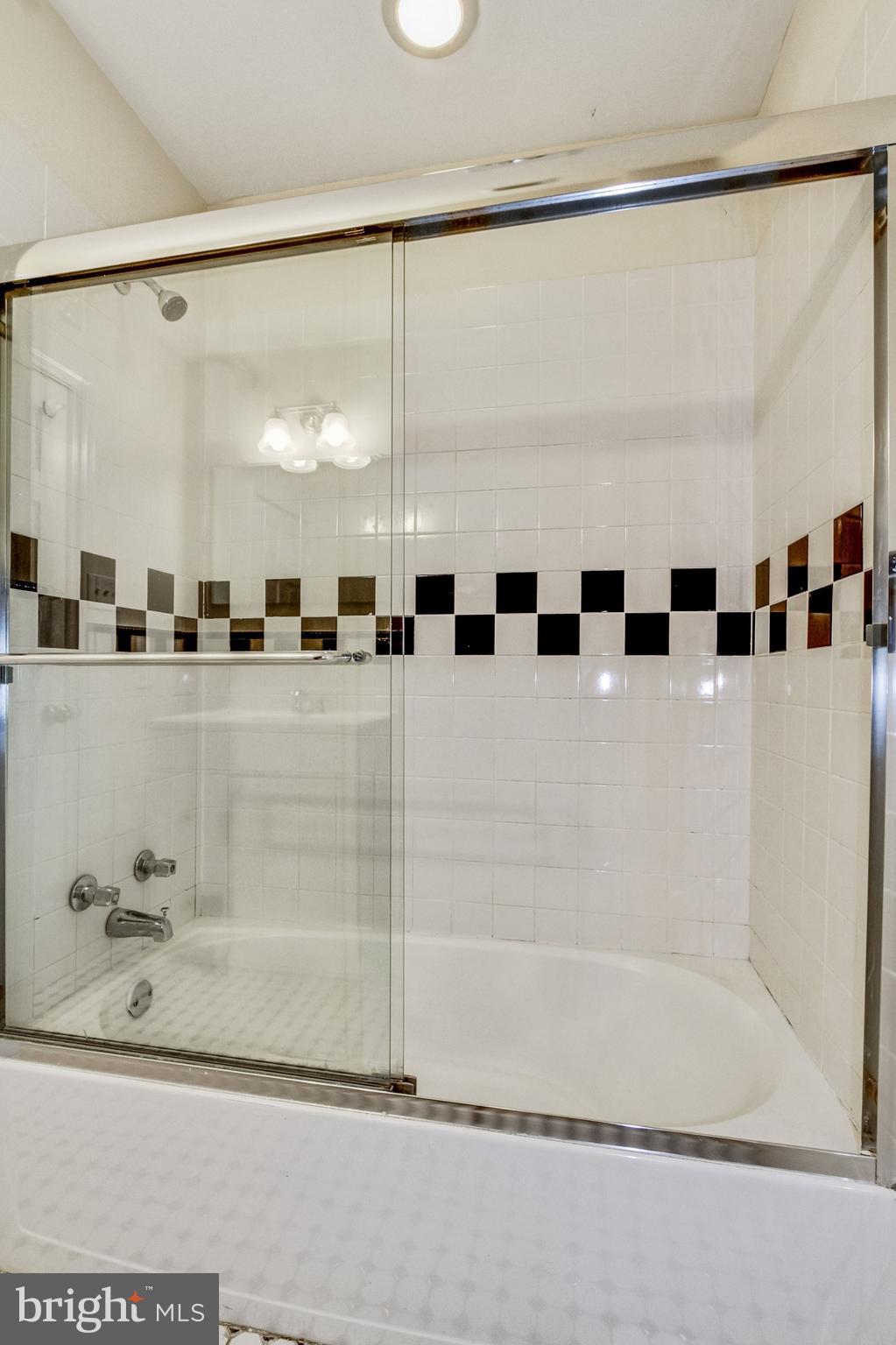 635 Vernon Road Philadelphia, PA 19119 - Photo 52 of 61