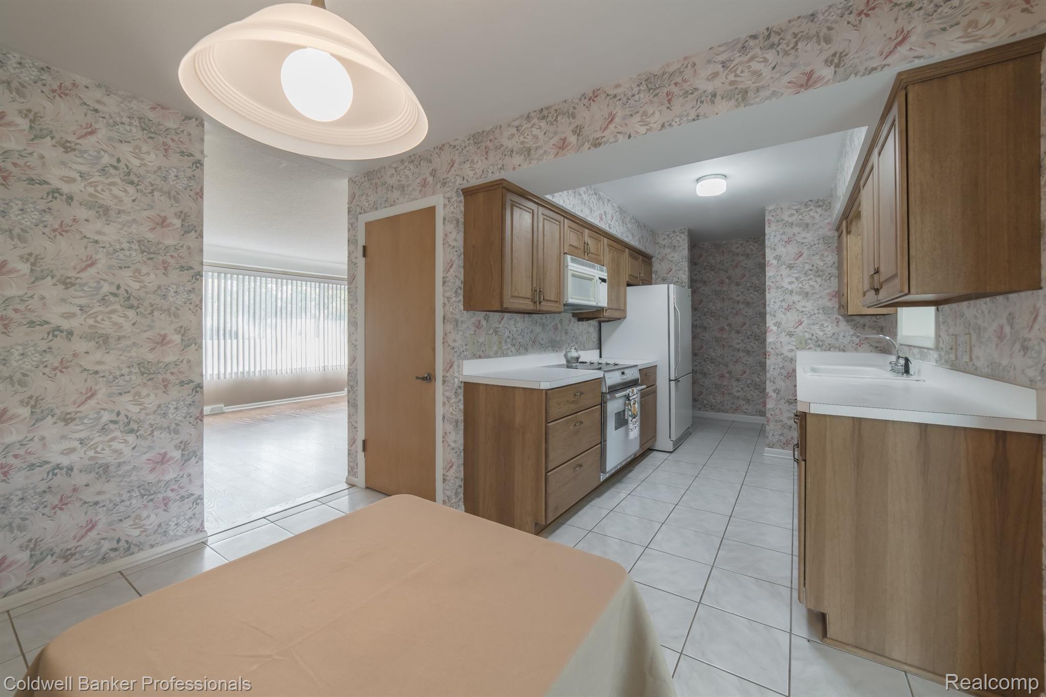 4226 Morgan Road Lake Orion, MI 48359 - Photo 15 of 66 4226 Morgan-14.jpg