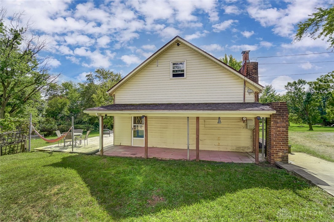 2432 East Home Road Springfield, OH 45503 - Photo 3 of 20 Gallery Image 3