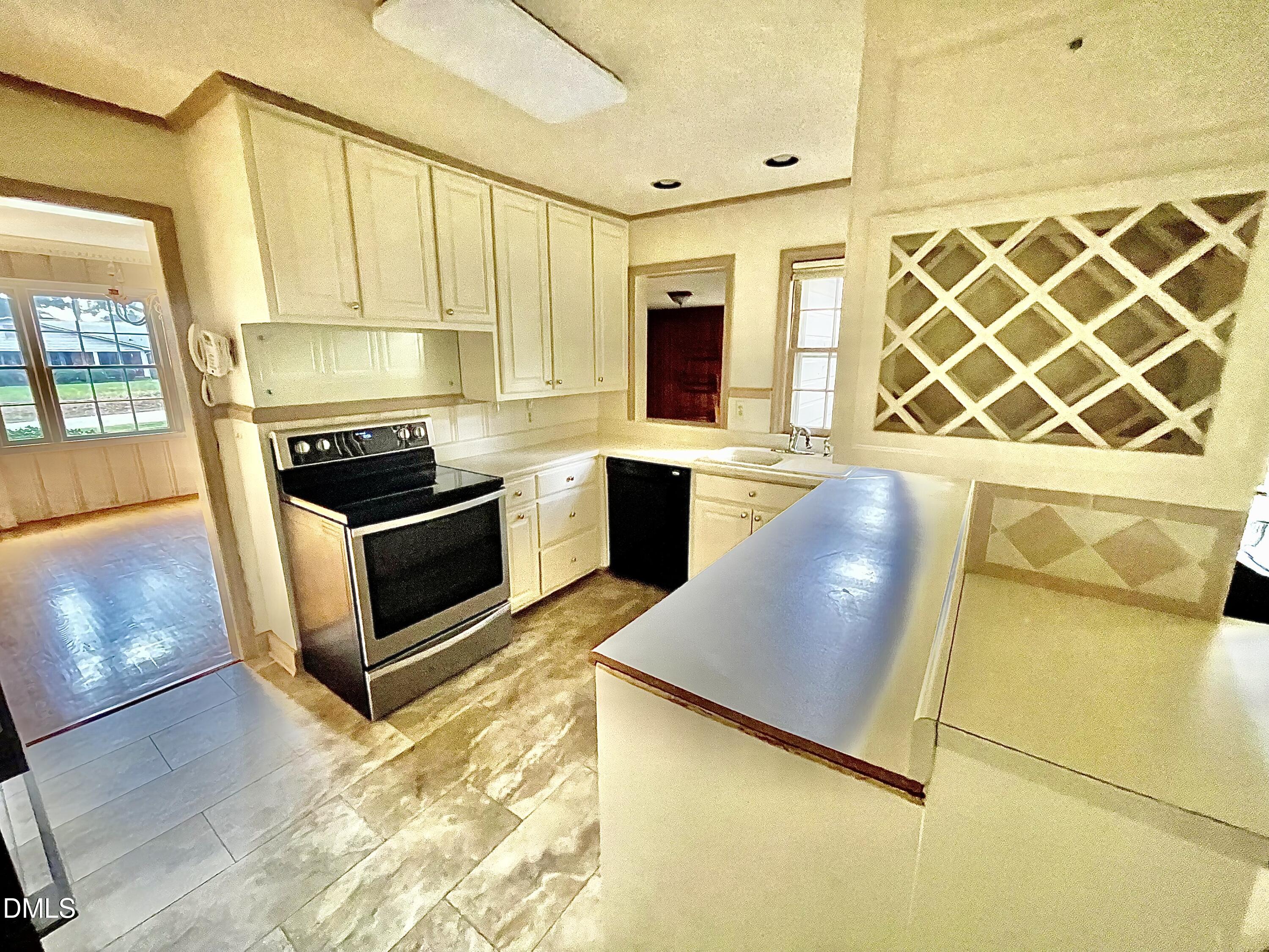 2421 Saddle Club Road Burlington, NC 27215 - Photo 15 of 56 Kitchen