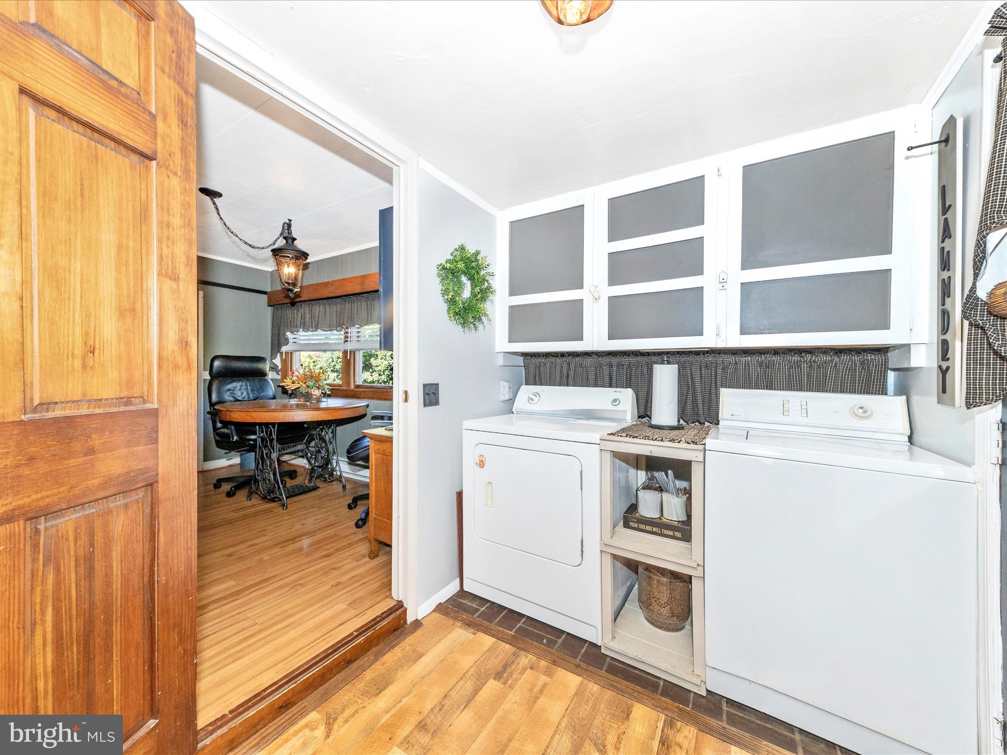 13433 Kretsinger Road Smithsburg, MD 21783 - Photo 35 of 57 Main-level Laundry