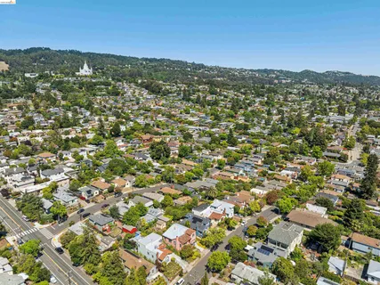 $998,000 | 2420 Carmel Street, Oakland, CA 94602