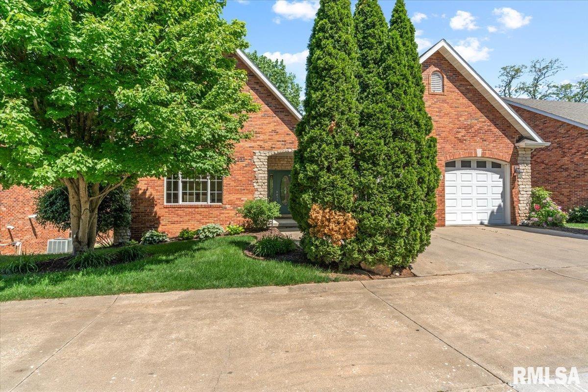 2320 Chatham Road Springfield, IL 62704 - Photo 1 of 48