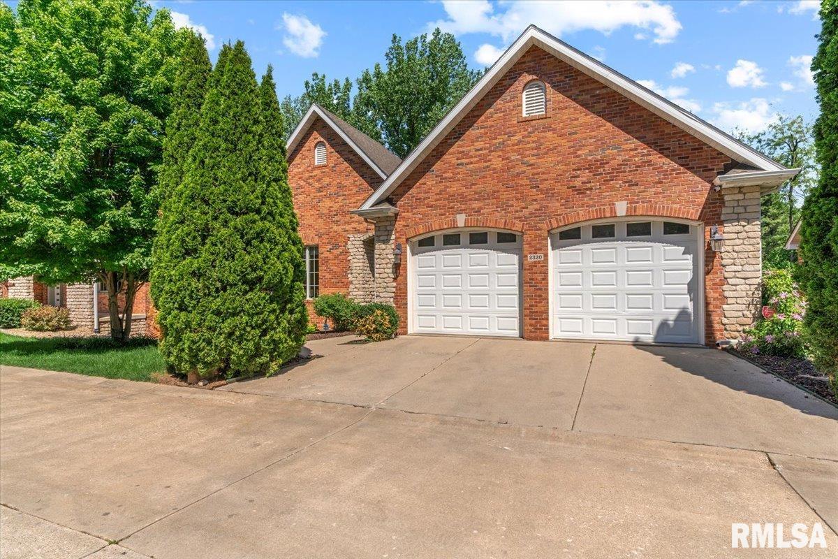 2320 Chatham Road Springfield, IL 62704 - Photo 2 of 48