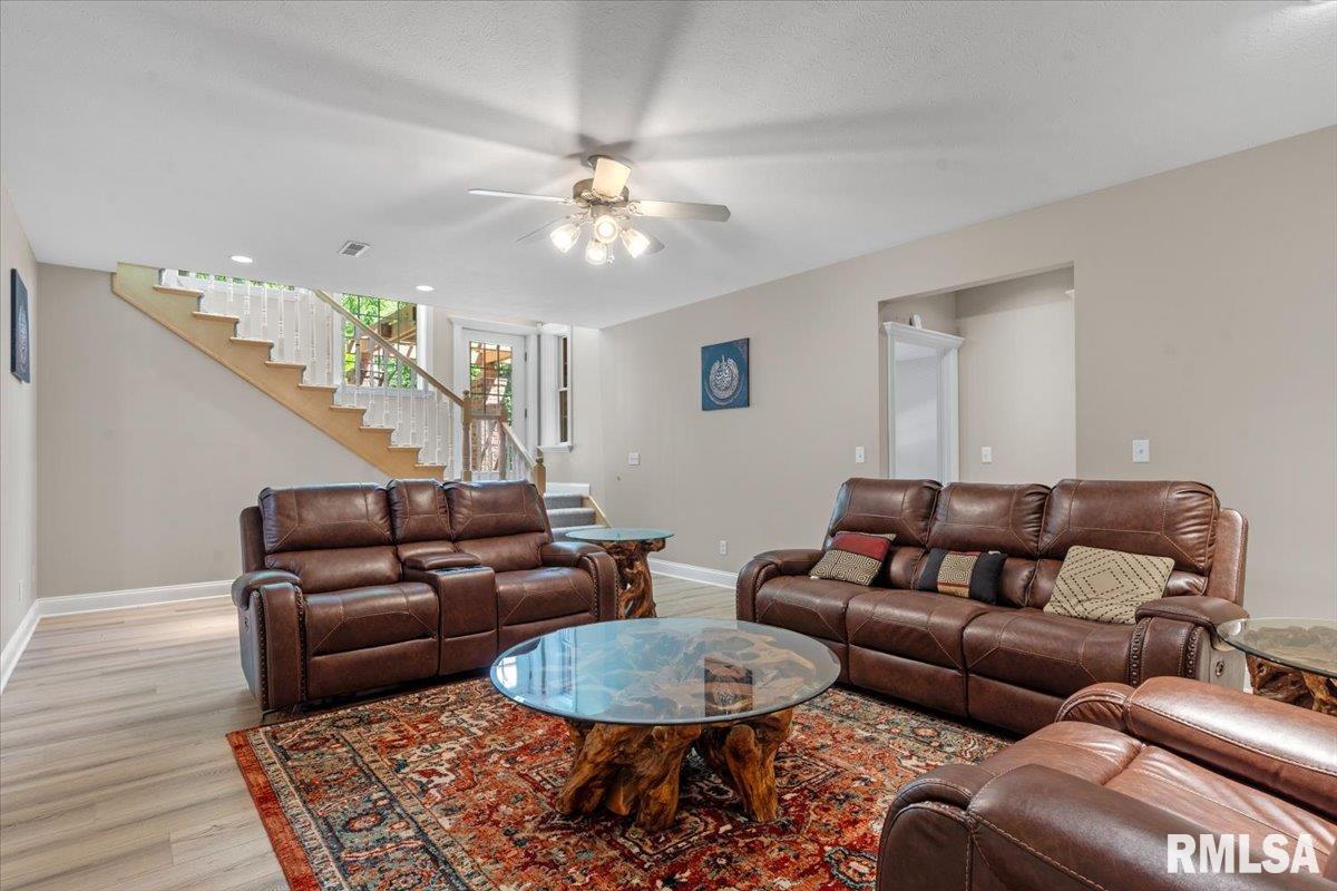 2320 Chatham Road Springfield, IL 62704 - Photo 29 of 48