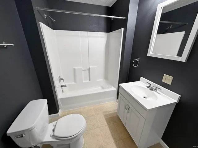 $249,900 | 2330 West Division Road, Jasper, IN 47546