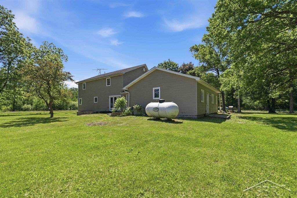 419 East Bradford Road Midland, MI 48640 - Photo 32 of 47