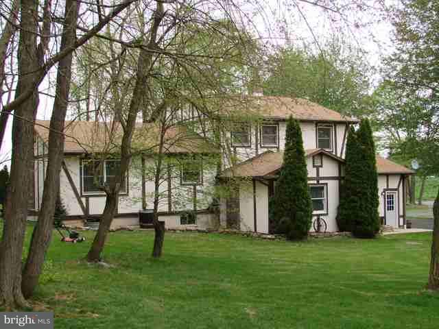 822 Lisburn Road Carlisle, PA 17015 - Photo 3 of 12 Gallery Image 3