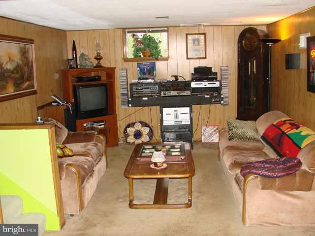 822 Lisburn Road Carlisle, PA 17015 - Photo 10 of 12 Gallery Image 10