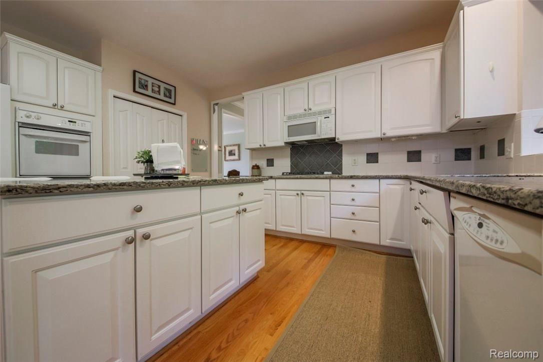47459 Madison Road Canton, MI 48188 - Photo 14 of 27 14-photo-print-3211727.jpg