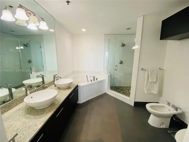 $4,300 | 3029 Northeast 188th Street, Unit 1014, Aventura, FL 33180