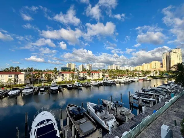 $4,300 | 3029 Northeast 188th Street, Unit 1014, Aventura, FL 33180