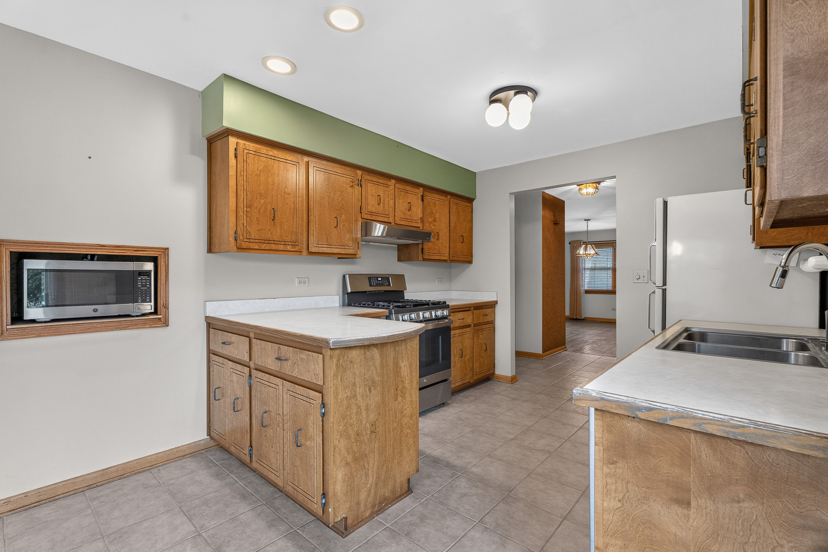 7305 Summit Road Darien, IL 60561 - Photo 10 of 47