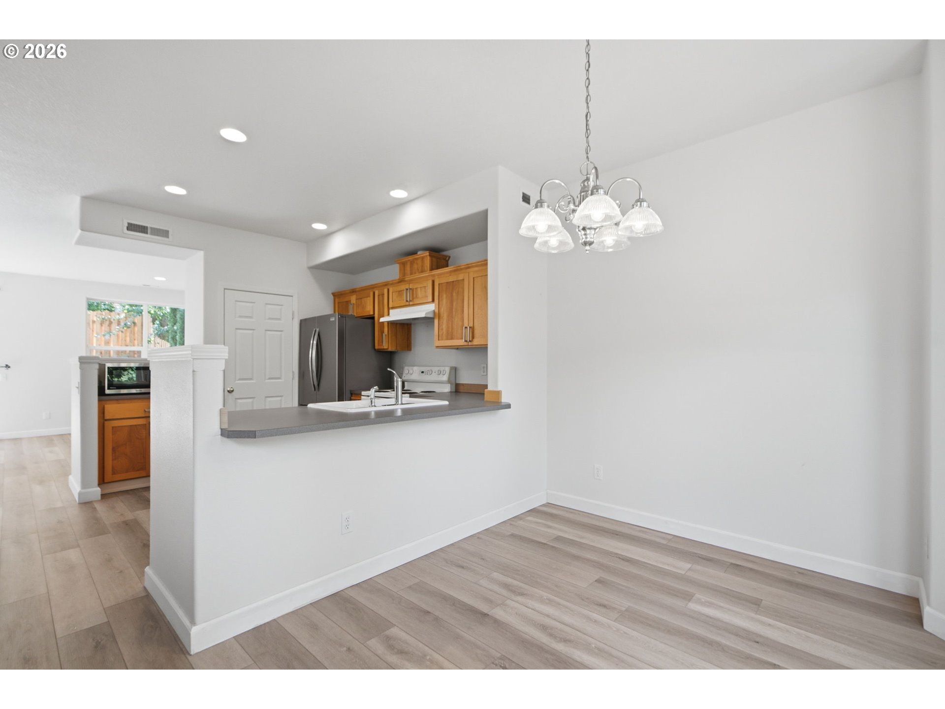 13113 Southwest Merlin Place Tigard, OR 97223 - Photo 14 of 39 Kitchen