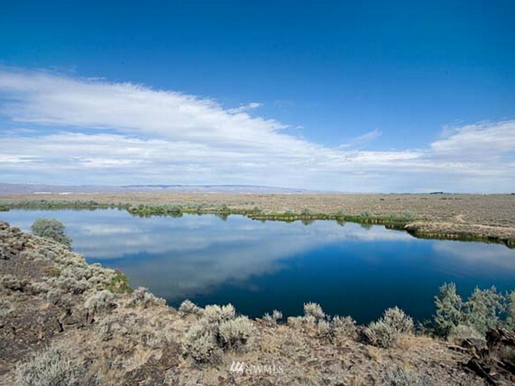 0 Silica Road Southwest Quincy, WA 98848 - Photo 12 of 24 a view of lake with mountain