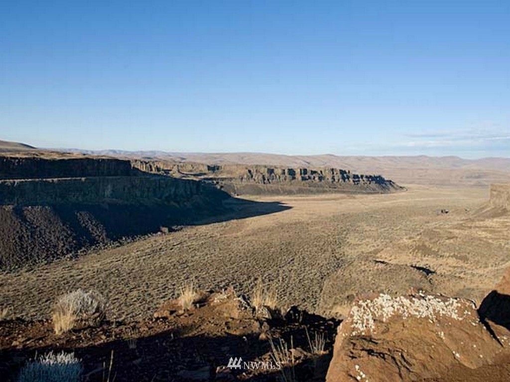0 Silica Road Southwest Quincy, WA 98848 - Photo 8 of 24 a view of an ocean and beach