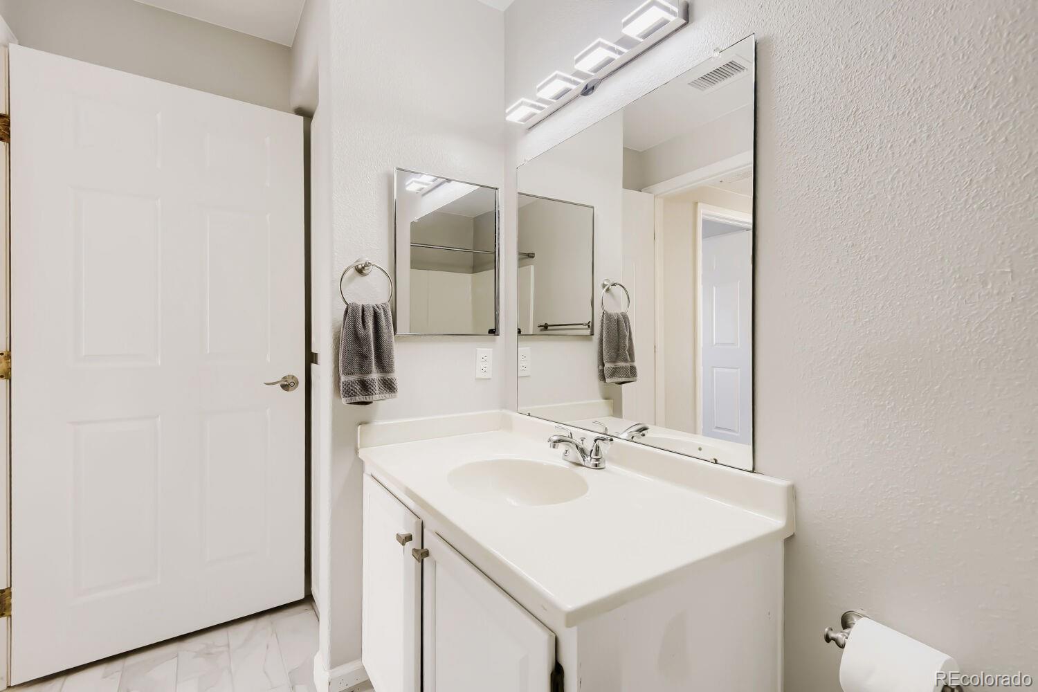 3855 East Canyon Ranch Road, Unit 202 Highlands Ranch, CO 80126 - Photo 12 of 20