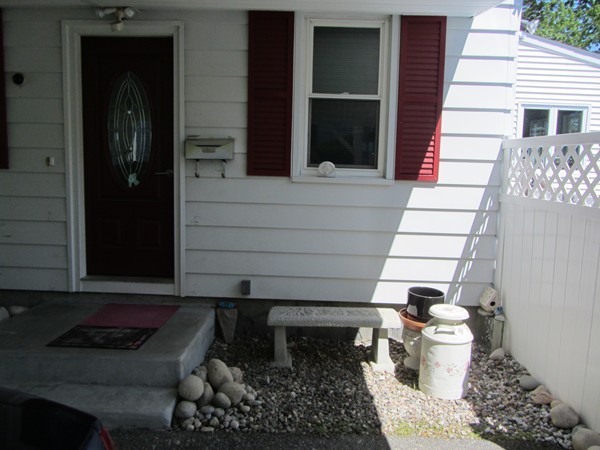 15 Kenway Drive Springfield, MA 01104 - Photo 5 of 30 Gallery Image 5