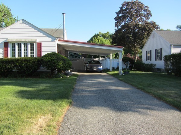 15 Kenway Drive Springfield, MA 01104 - Photo 7 of 30 Gallery Image 7