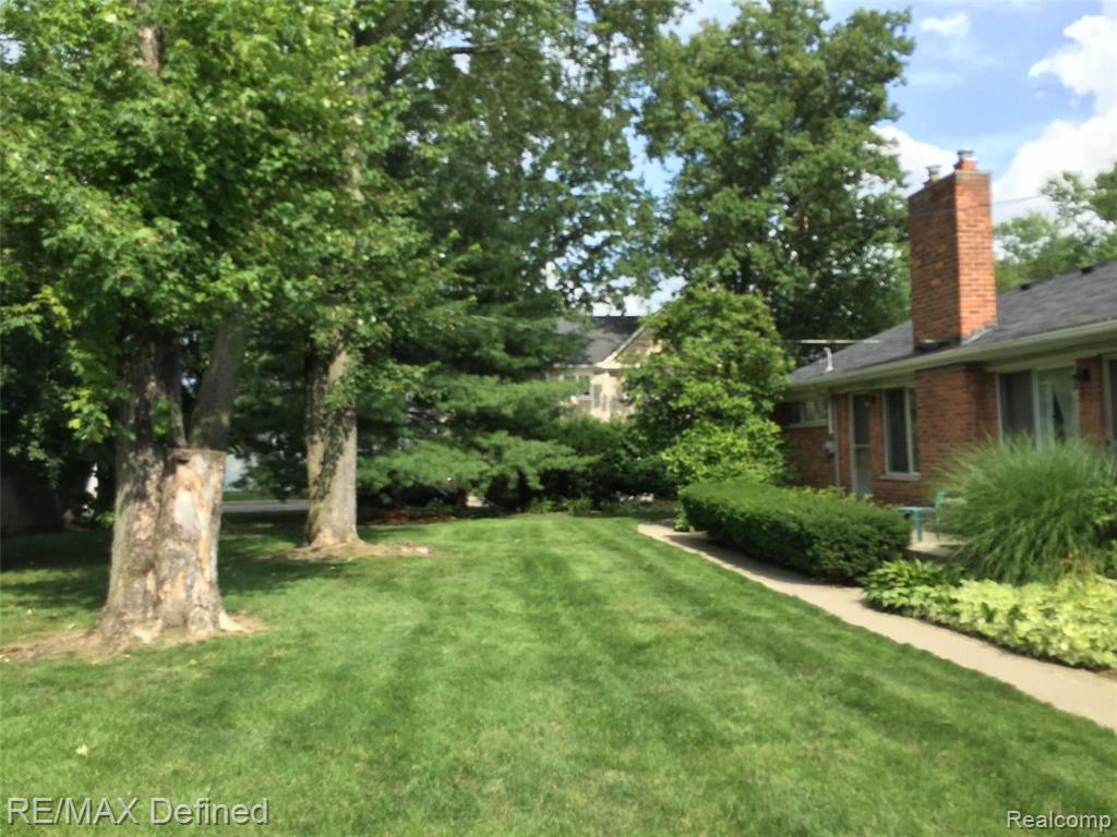 569 East 14 Mile Road Birmingham, MI 48009 - Photo 23 of 28
