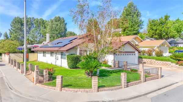 $980,000 | 23104 Poplar Glen Circle, Valencia, CA 91354