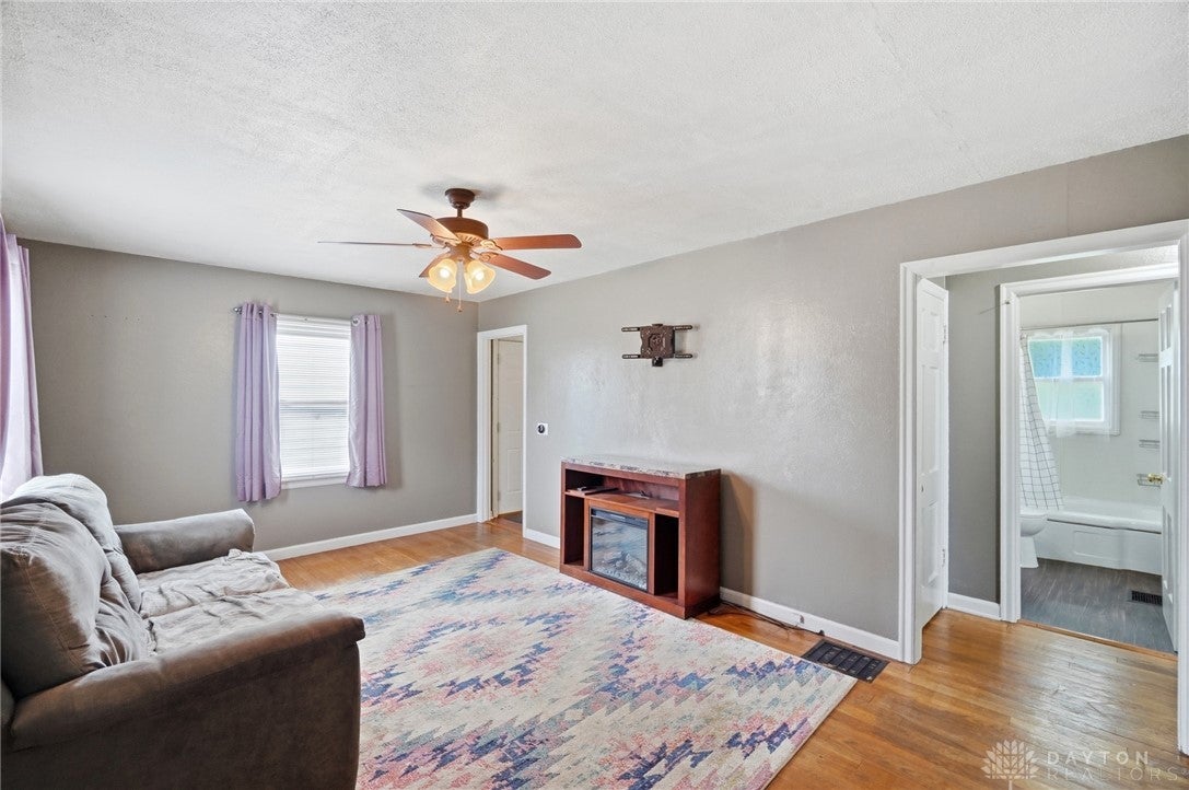 1027 North Burnett Road Springfield, OH 45503 - Photo 3 of 30 Gallery Image 3
