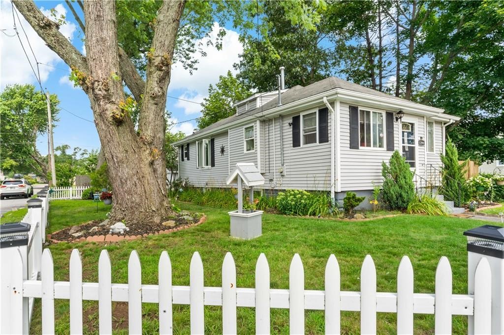 1299 West Shore Road Warwick, RI 02889 - Photo 3 of 27 Gallery Image 3