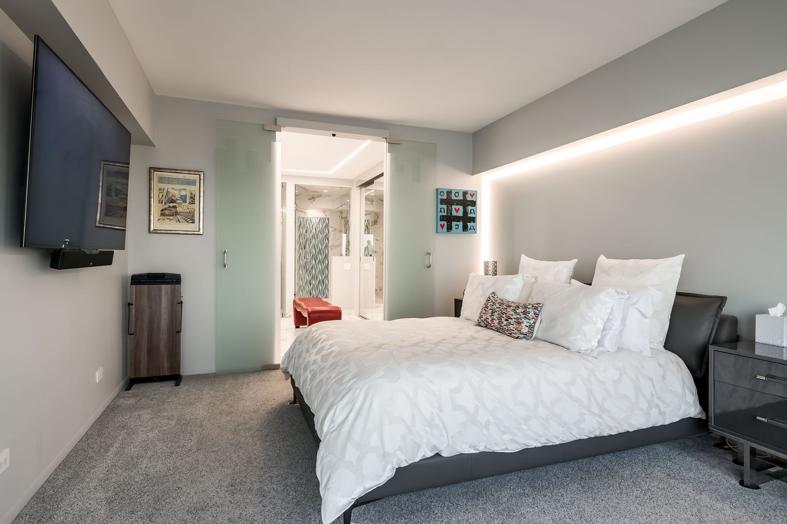 175 East Delaware Place, Unit 7603 Chicago, IL 60611 - Photo 18 of 31