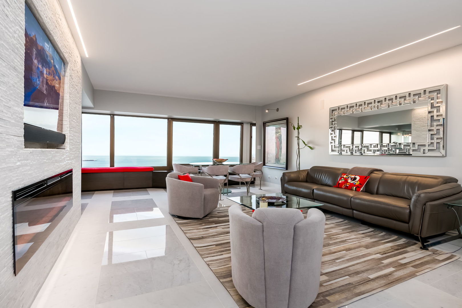 175 East Delaware Place, Unit 7603 Chicago, IL 60611 - Photo 8 of 31