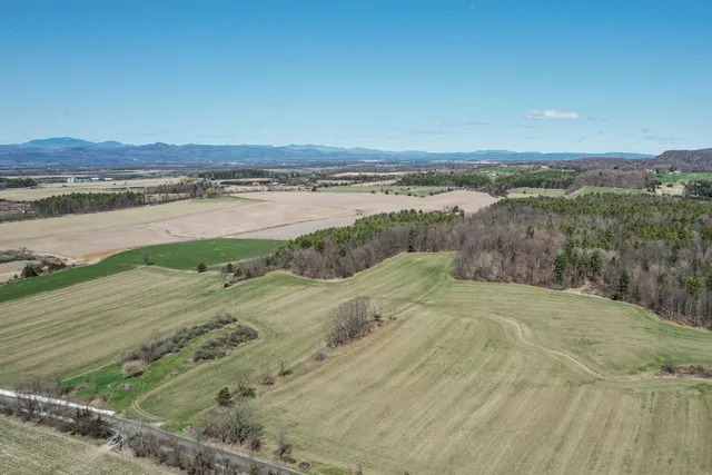 $199,000 | 1705 Market Road, Bridport, VT 05734