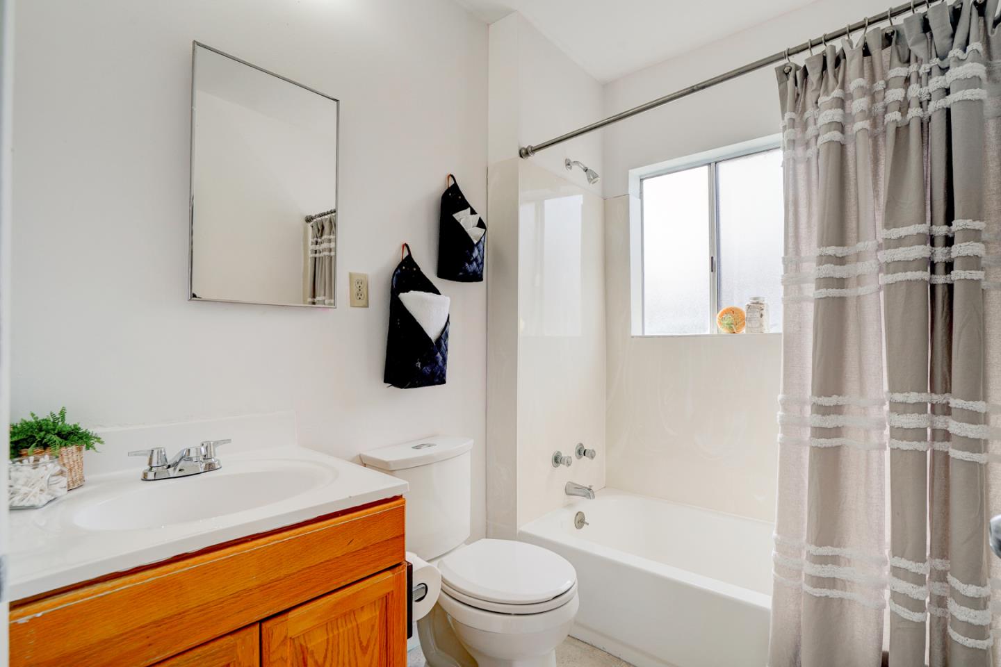 1341 Addison Street Berkeley, CA 94702 - Photo 23 of 72 Gallery Image 23