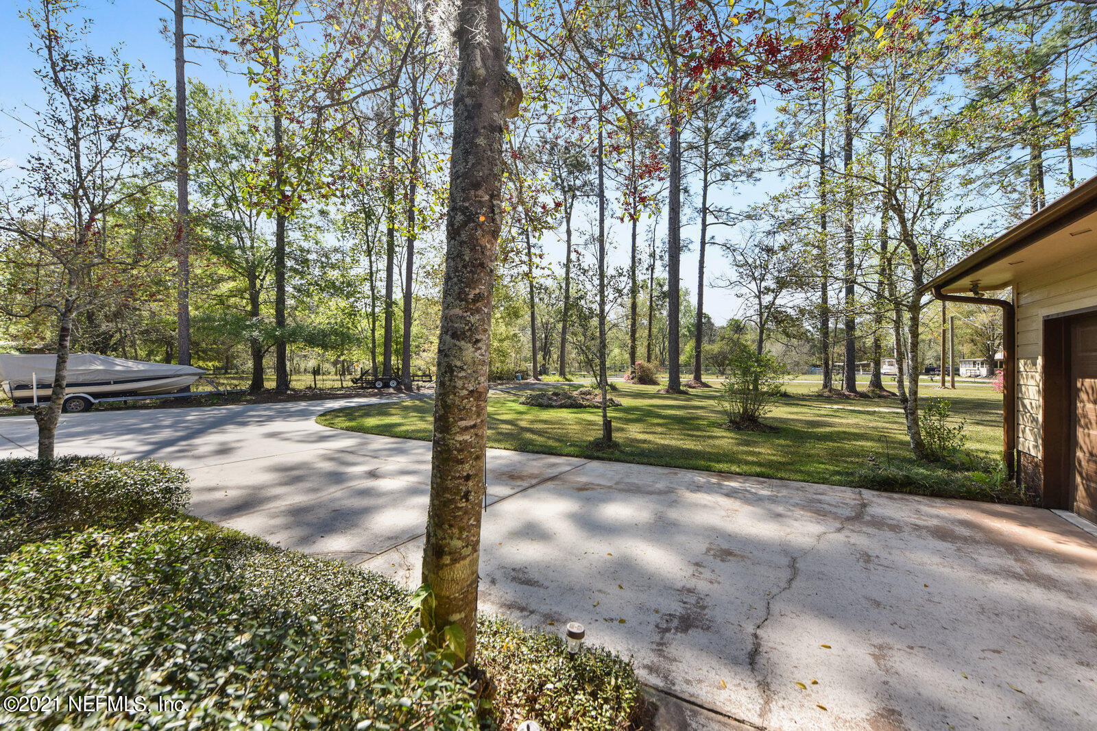 8915 Alligators Road Jacksonville, FL 32219 - Photo 6 of 36 Beautiful Front Yard