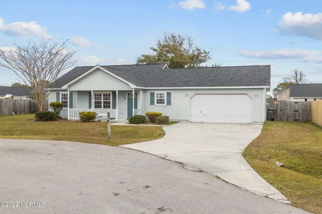 $1,550 | 504 Sumrell Way, Hubert, NC 28539